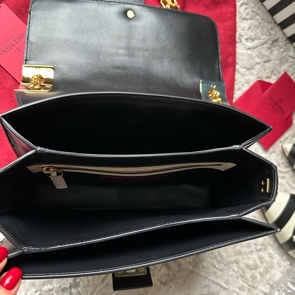 Valentino Rockstud Bag 🖤🤍 - Picture 15 of 16